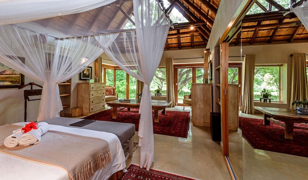 Khaya Ndlovu Safari Manor * Hoedspruit