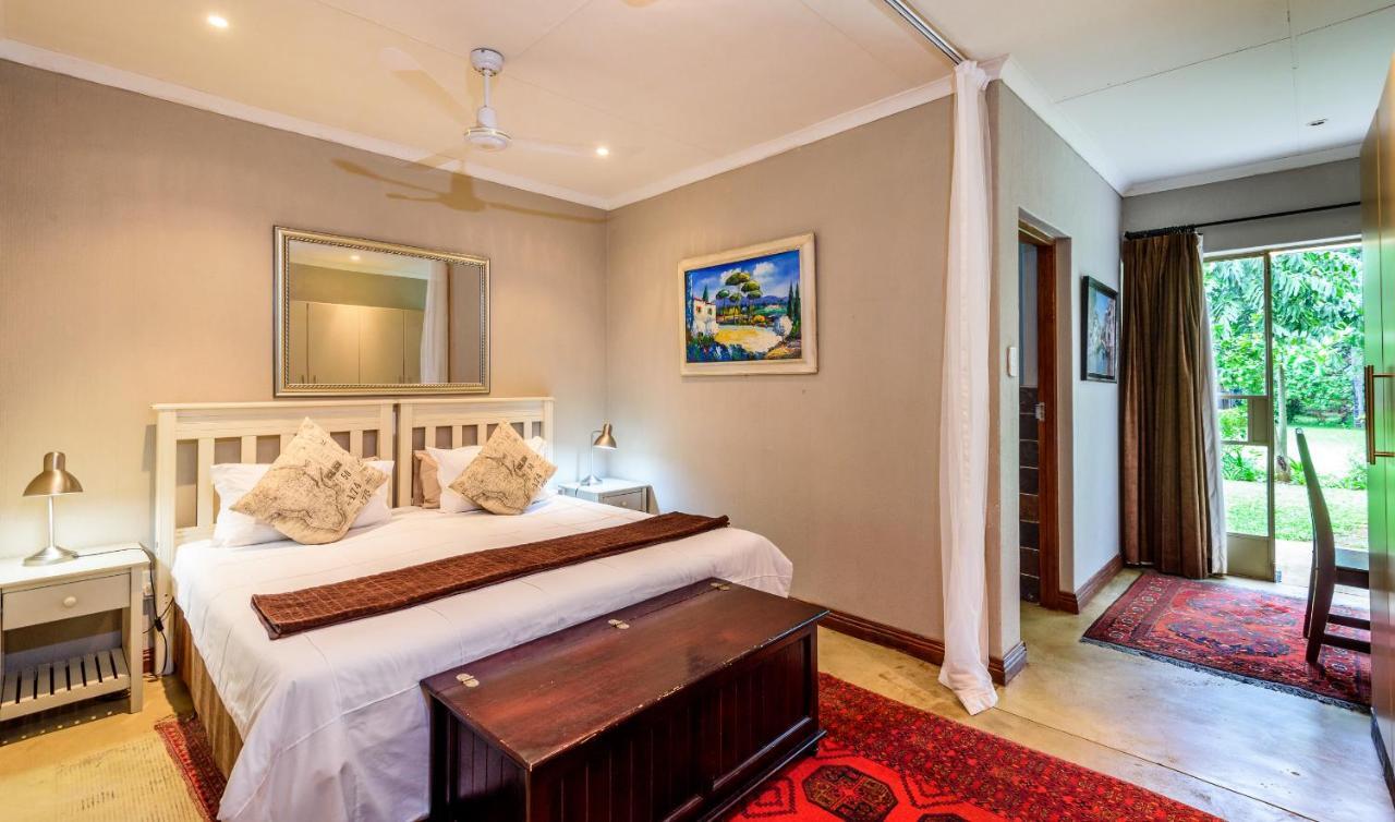 Khaya Ndlovu Safari Manor Hoedspruit