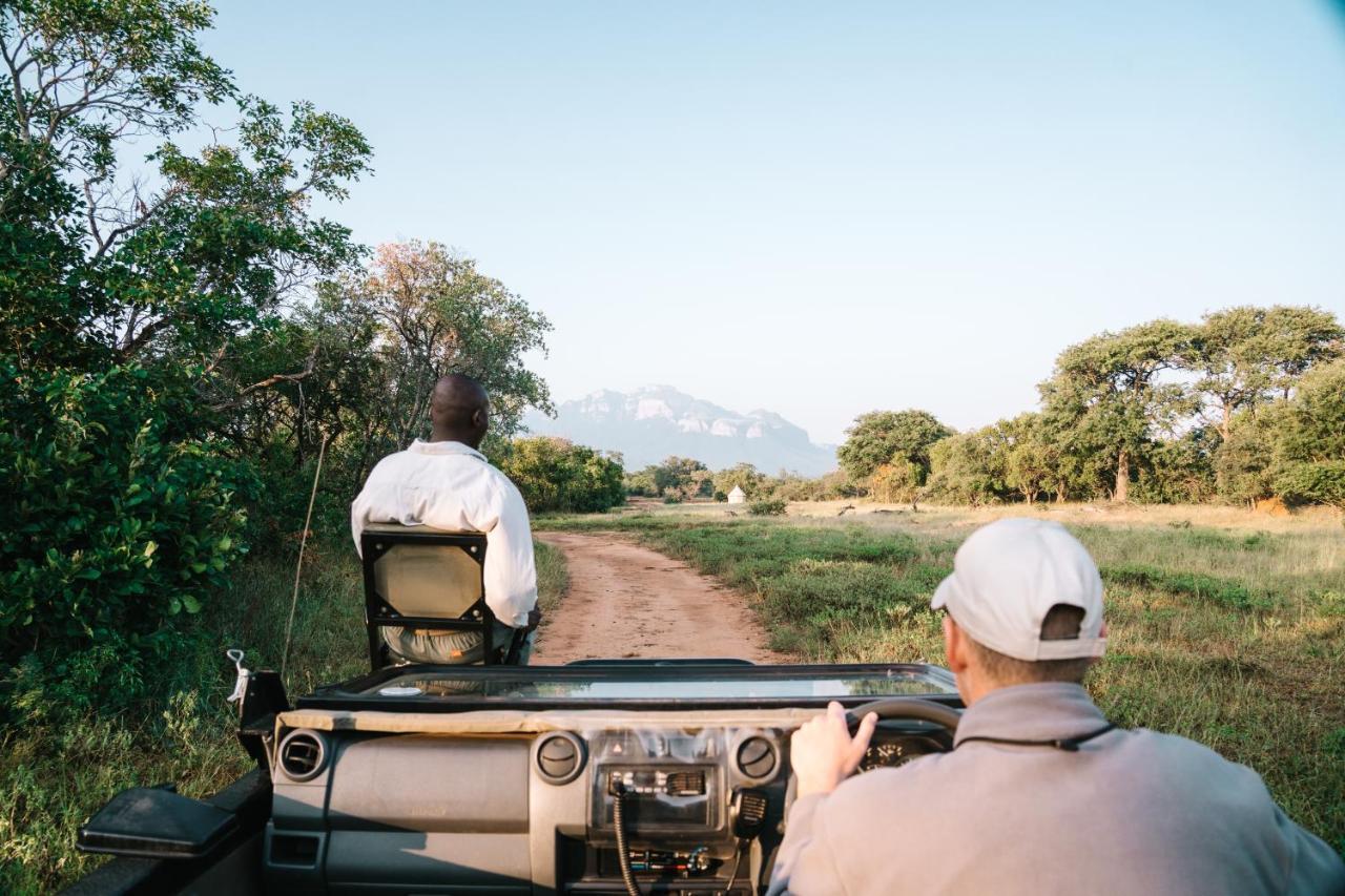 Khaya Ndlovu Safari Manor Alojamento de Turismo Selvagem