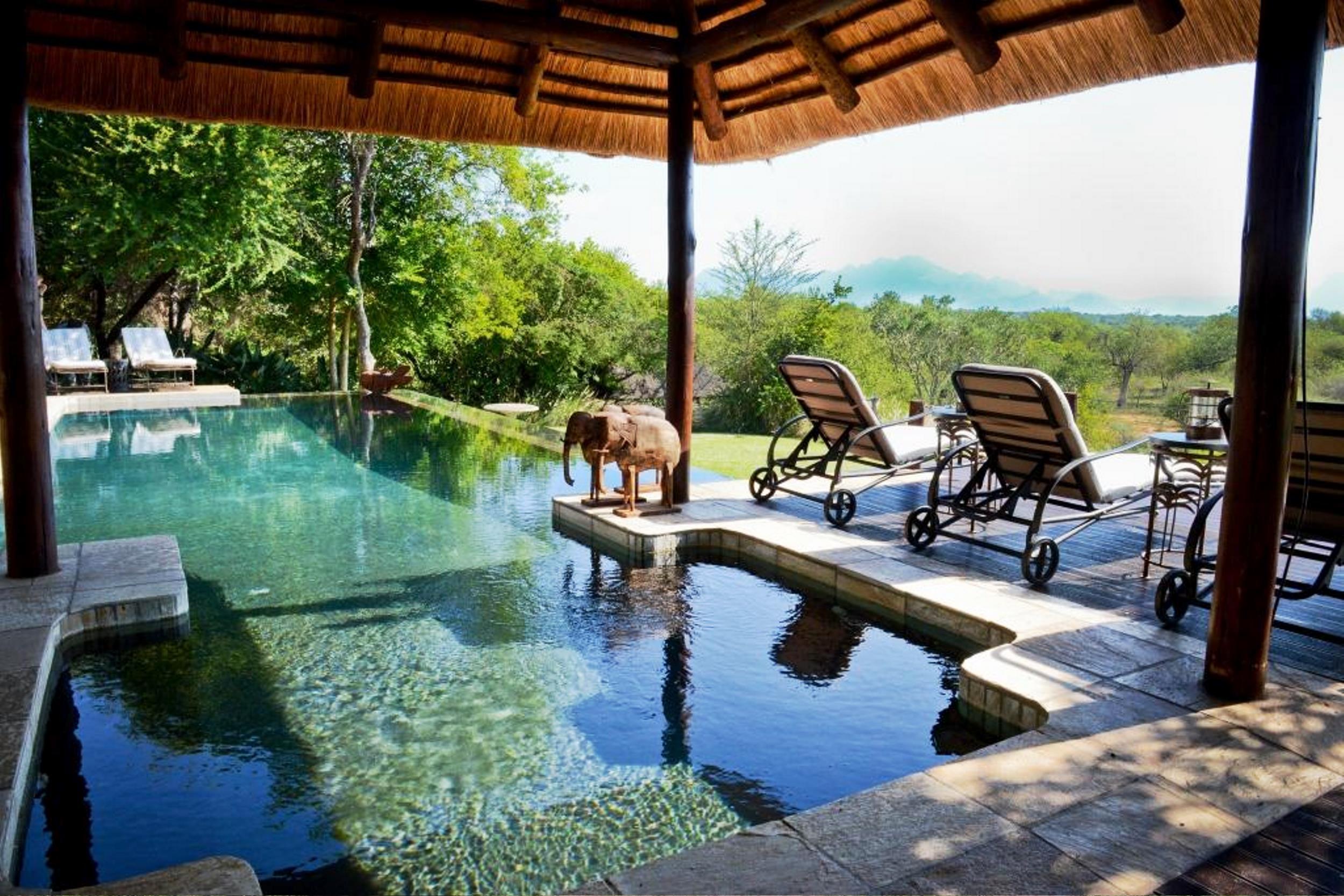 Khaya Ndlovu Safari Manor Hoedspruit