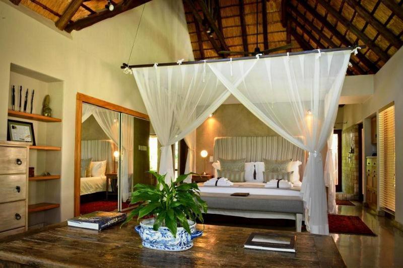 Alojamento de Turismo Selvagem Khaya Ndlovu Safari Manor Hoedspruit